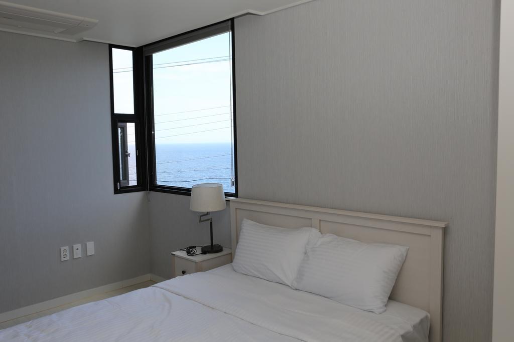 Plumeria Pension Jeju Eksteriør billede
