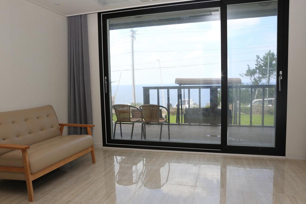 Plumeria Pension Jeju Eksteriør billede